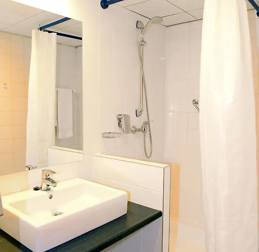 فندق Amrath Grand 4*