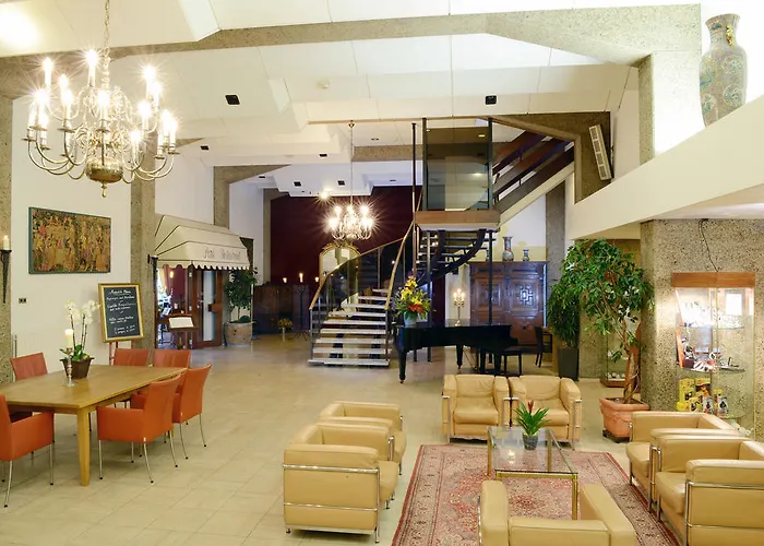 Amrath Grand فندق 4*